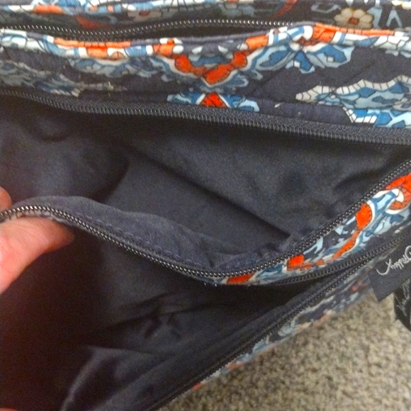NWOT VERA BRADLEY TRIPLE ZIP HIPSTER CROSSBODY BAG MARRAKESH PATTERN - Picture 9 of 12